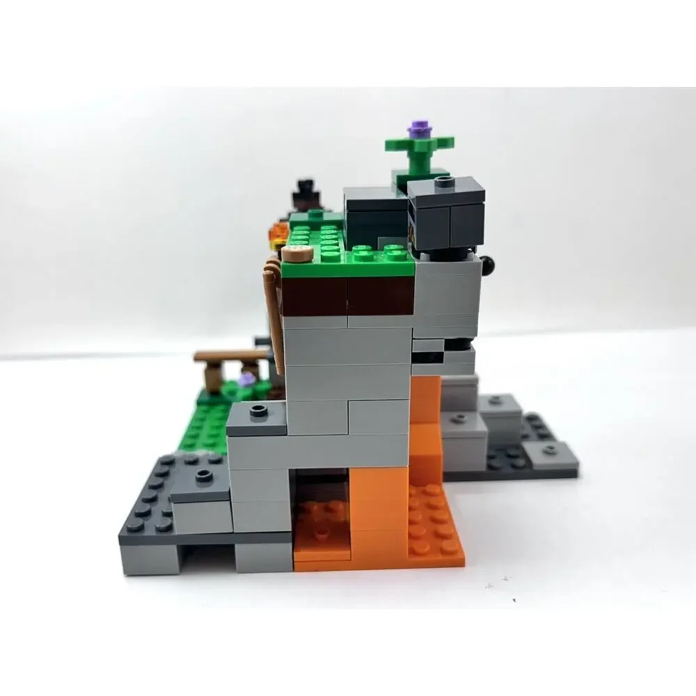 LEGO Minecraft The Zombie Cave 21141 100% Complete Minifigs & Manual Steve Baby - Picture 6 of 14